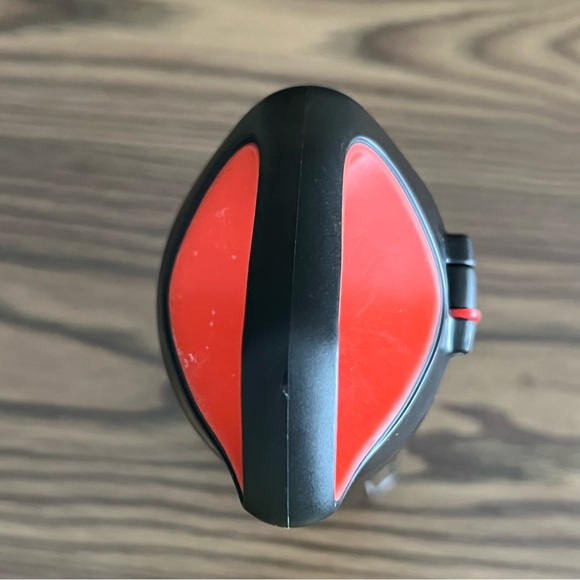 Kor Black and Red Water Bottle - Picture 5 of 11